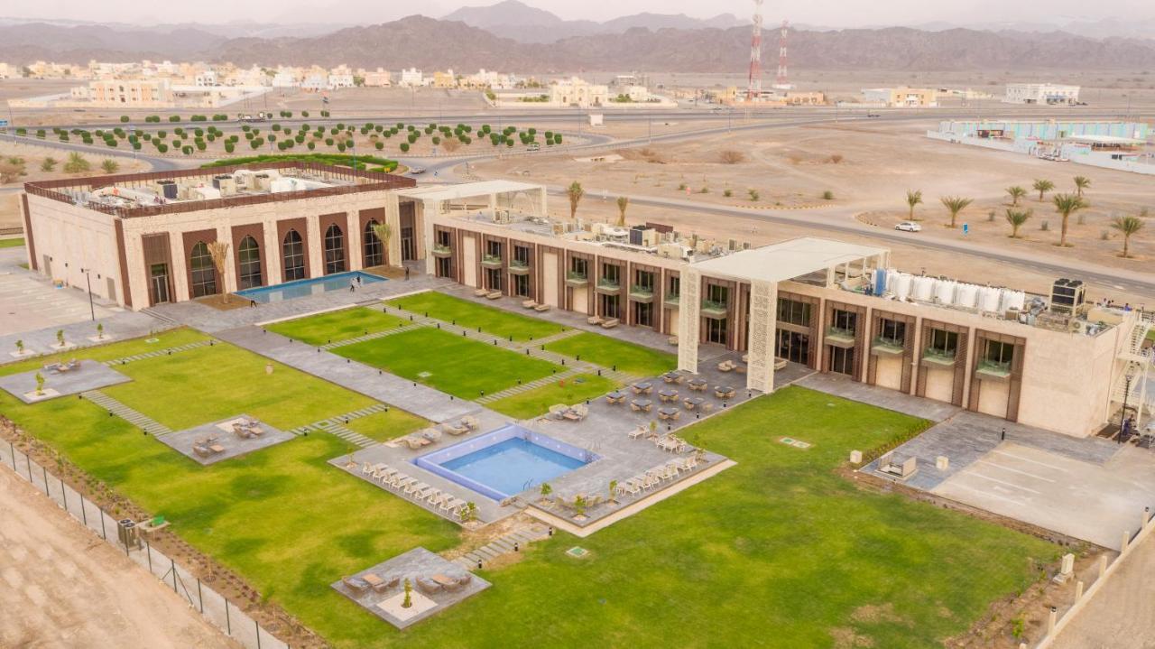 Готель استراحة الفيحاء Al Feyhaa Resthouse Samail Екстер'єр фото